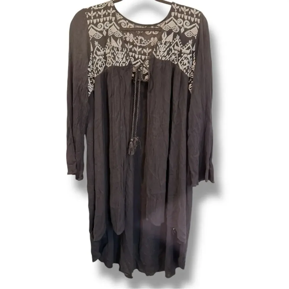 Torrid Women's Black Embroidered Kimono Ruana Coverup